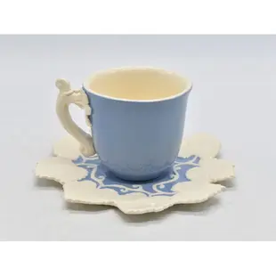 2 XÍCARA DE CHÁ AZUL COM FOLHAS DE UVA